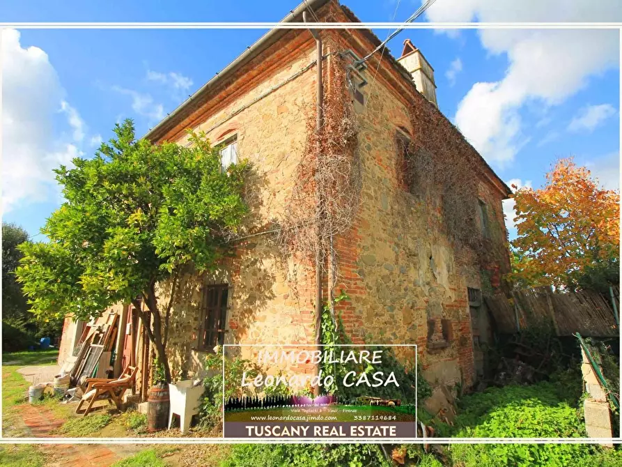 Immagine 1 di Casa colonica in vendita  a Vinci