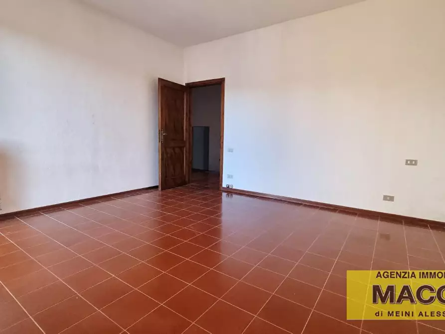 Immagine 10 di Mansarda in vendita  a Ponsacco