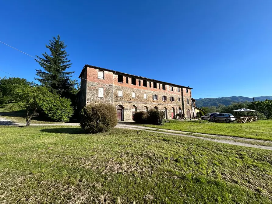 Immagine 3 di Casa colonica in vendita  a Castelnuovo Di Garfagnana
