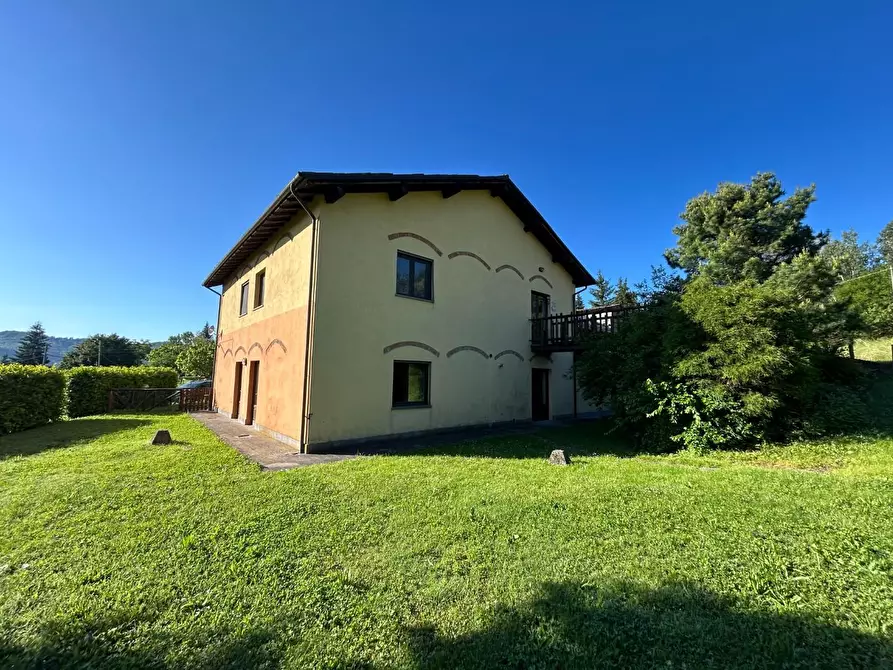 Immagine 9 di Casa colonica in vendita  a Castelnuovo Di Garfagnana