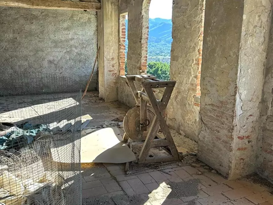 Immagine 46 di Casa colonica in vendita  a Castelnuovo Di Garfagnana