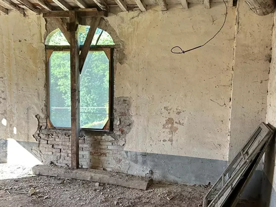 Immagine 45 di Casa colonica in vendita  a Castelnuovo Di Garfagnana