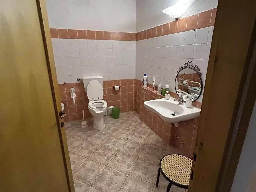 Immagine 35 di Casa colonica in vendita  a Castelnuovo Di Garfagnana