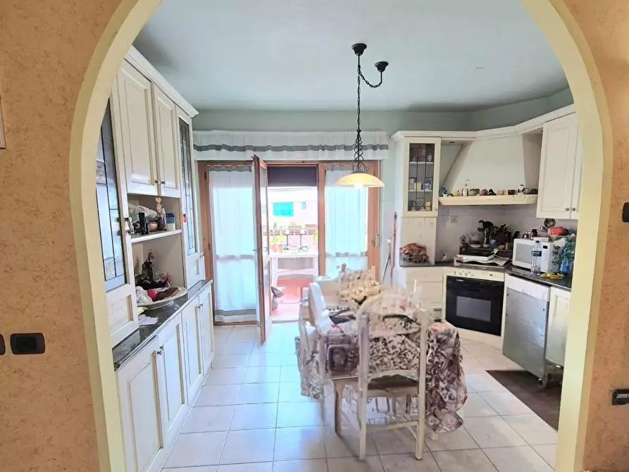 Immagine 8 di Appartamento in vendita  a Carrara