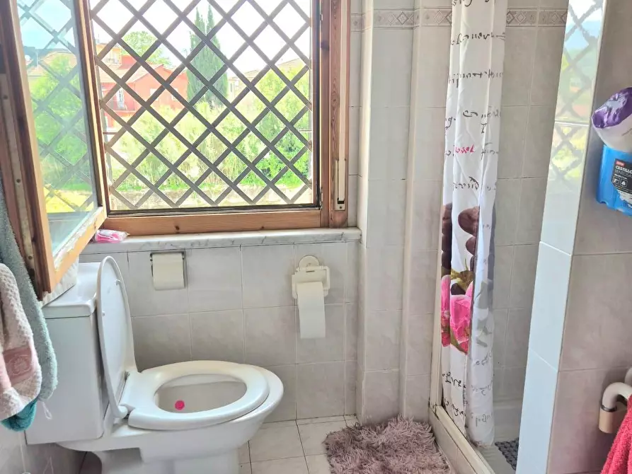 Immagine 19 di Appartamento in vendita  a Carrara