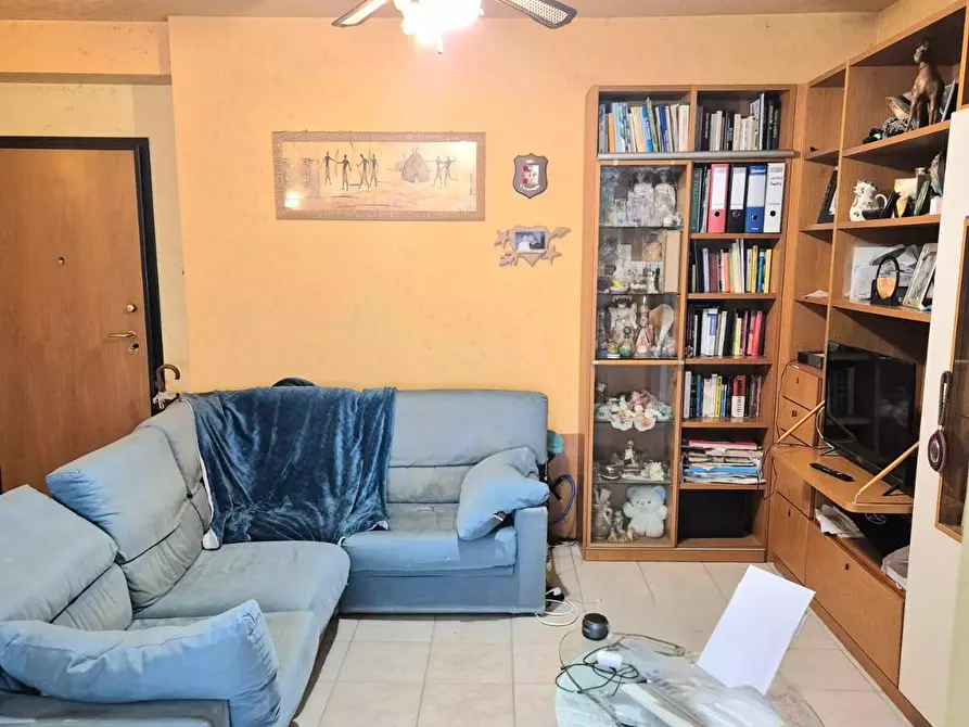 Immagine 2 di Appartamento in vendita  a Carrara