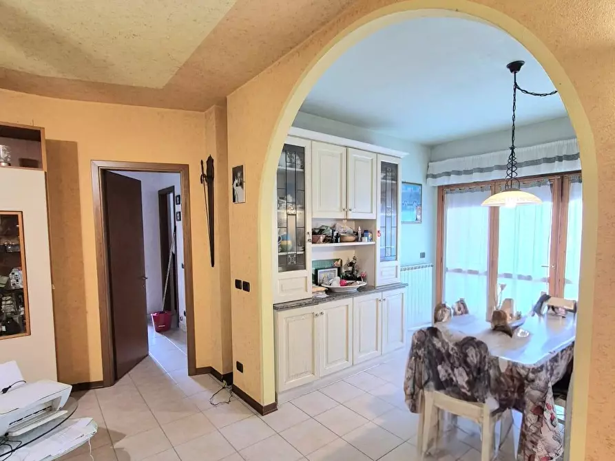 Immagine 7 di Appartamento in vendita  a Carrara