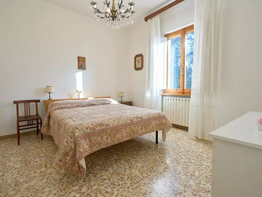 Immagine 19 di Casa colonica in vendita  a Empoli