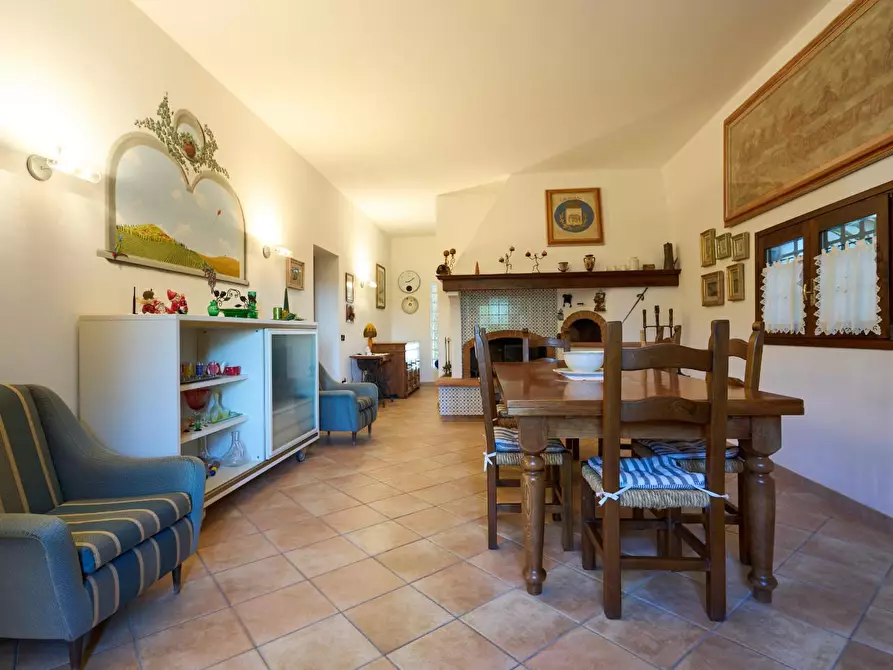 Immagine 5 di Casa colonica in vendita  a Empoli