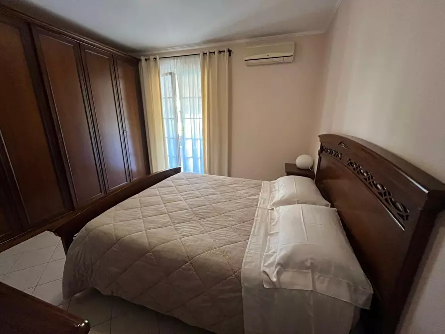 Immagine 16 di Villetta a schiera in vendita  a Massa