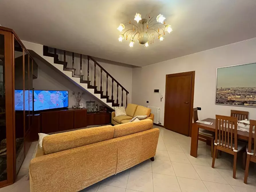 Immagine 10 di Villetta a schiera in vendita  a Massa