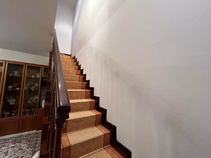 Immagine 12 di Villetta a schiera in vendita  a Massa