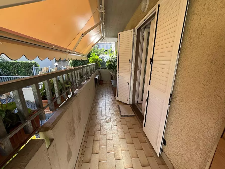 Immagine 4 di Villetta a schiera in vendita  a Massa