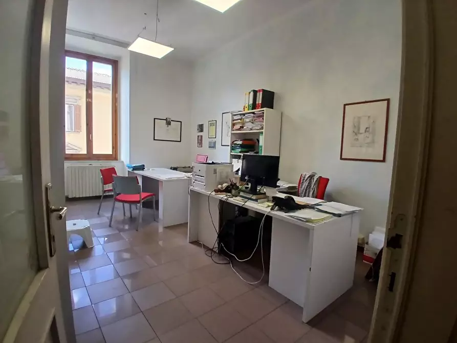 Immagine 15 di Appartamento in vendita  a Livorno