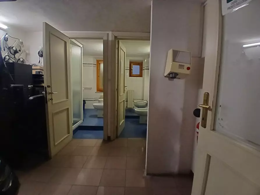 Immagine 12 di Appartamento in vendita  a Livorno