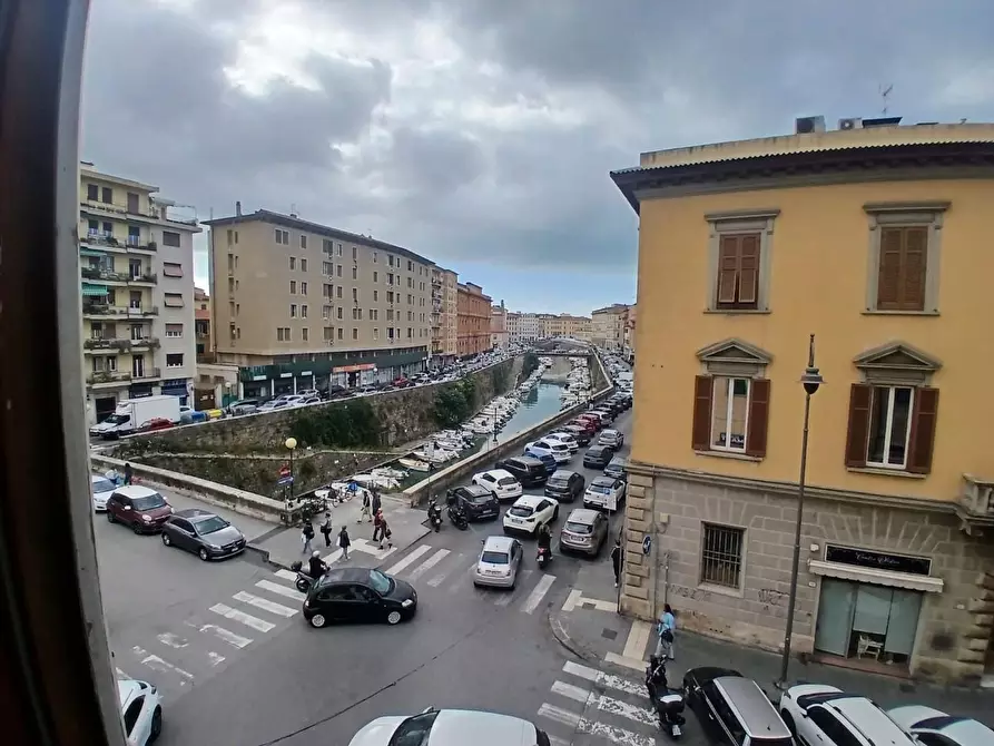 Immagine 5 di Appartamento in vendita  a Livorno