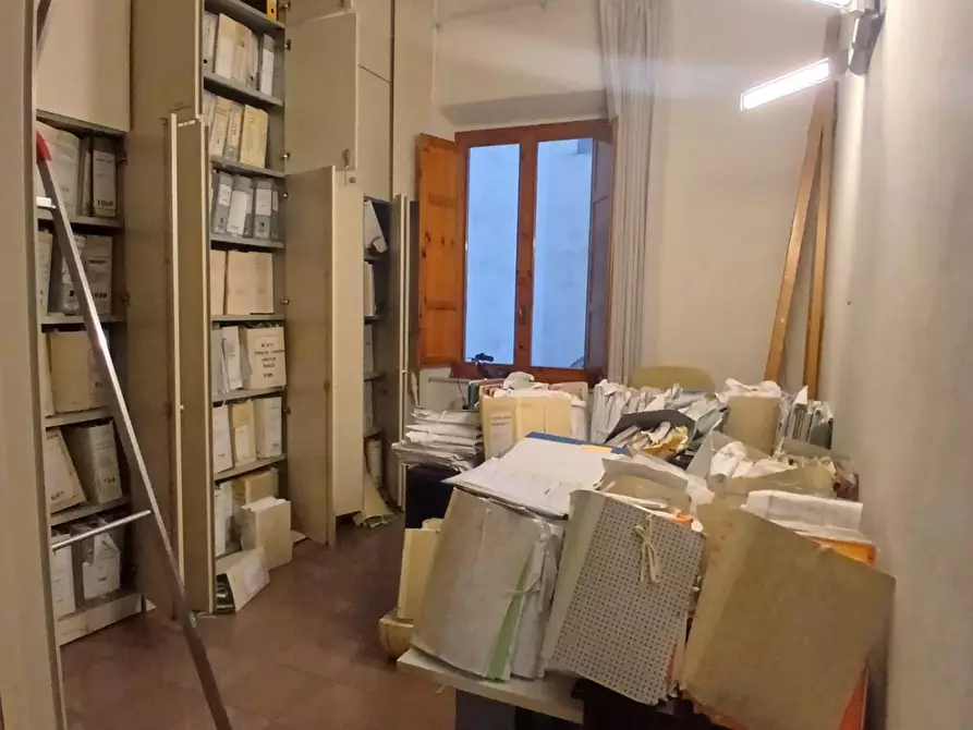 Immagine 13 di Appartamento in vendita  a Livorno