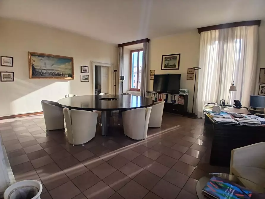 Immagine 22 di Appartamento in vendita  a Livorno