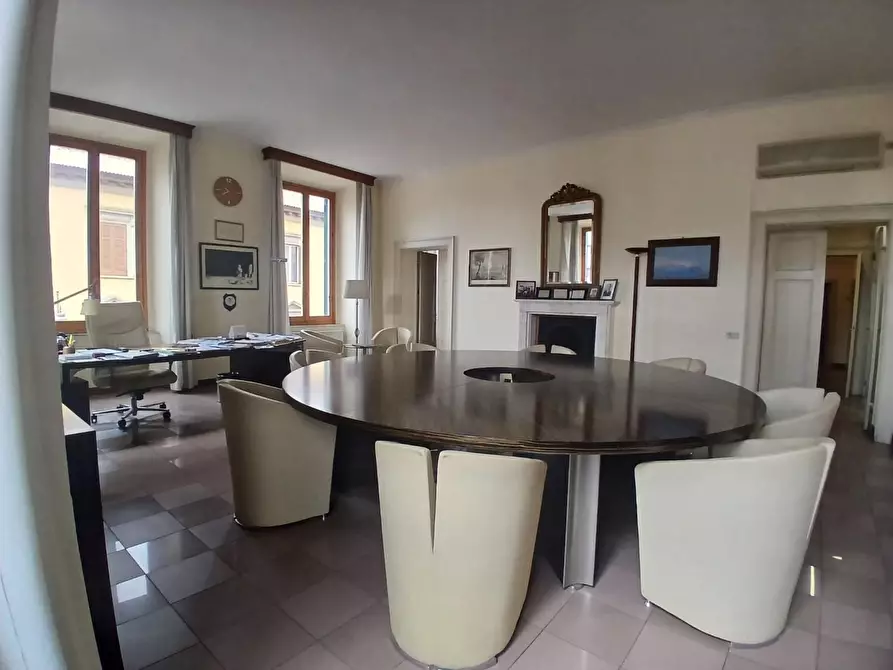 Immagine 2 di Appartamento in vendita  a Livorno