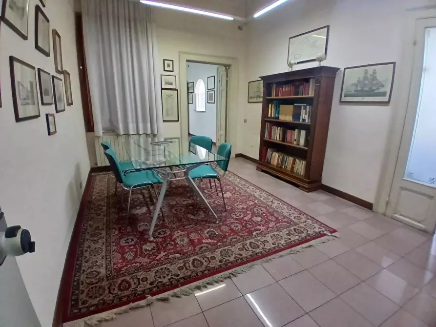 Immagine 21 di Appartamento in vendita  a Livorno