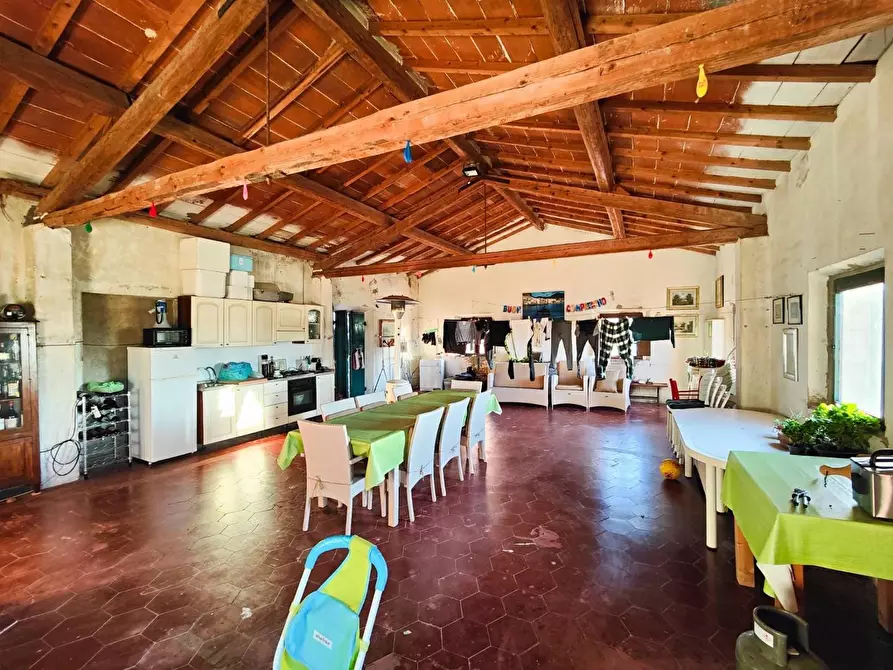 Immagine 34 di Casa colonica in vendita  a Pontedera