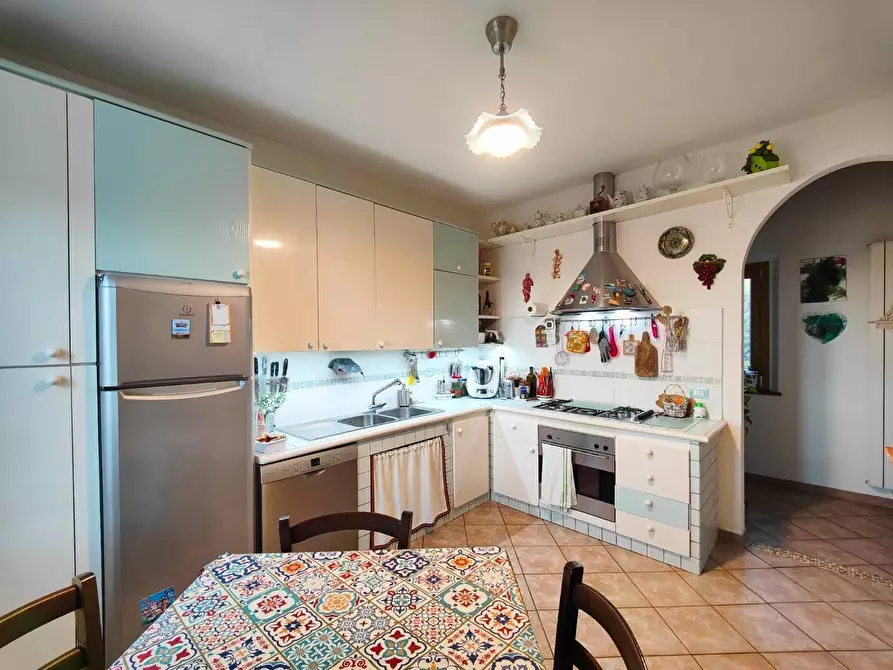 Immagine 9 di Casa colonica in vendita  a Pontedera