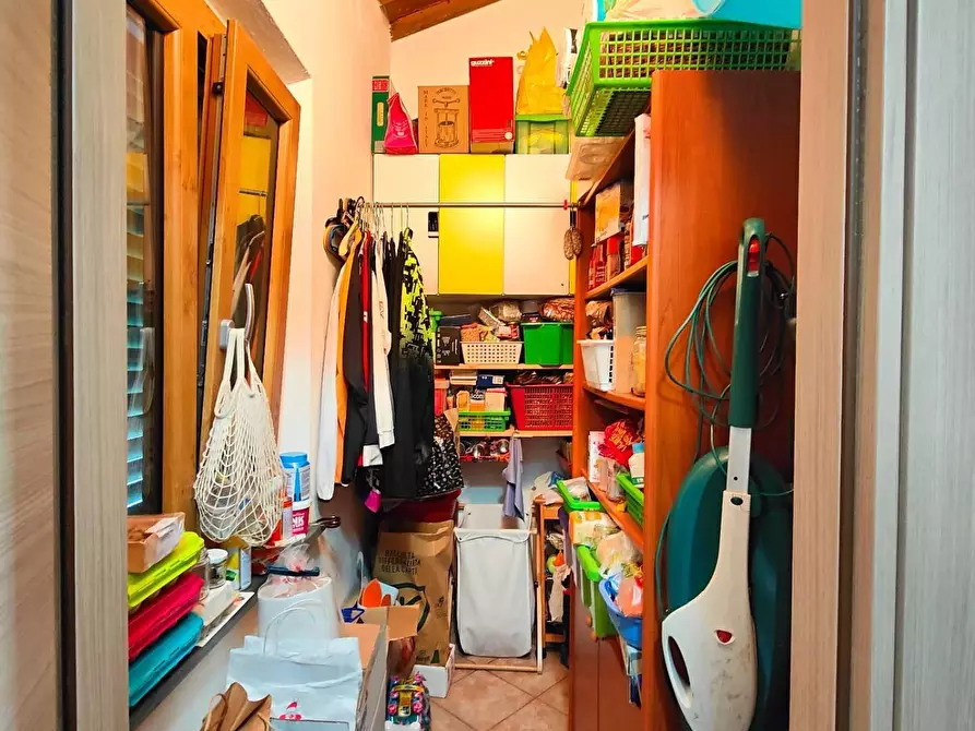 Immagine 25 di Casa colonica in vendita  a Pontedera