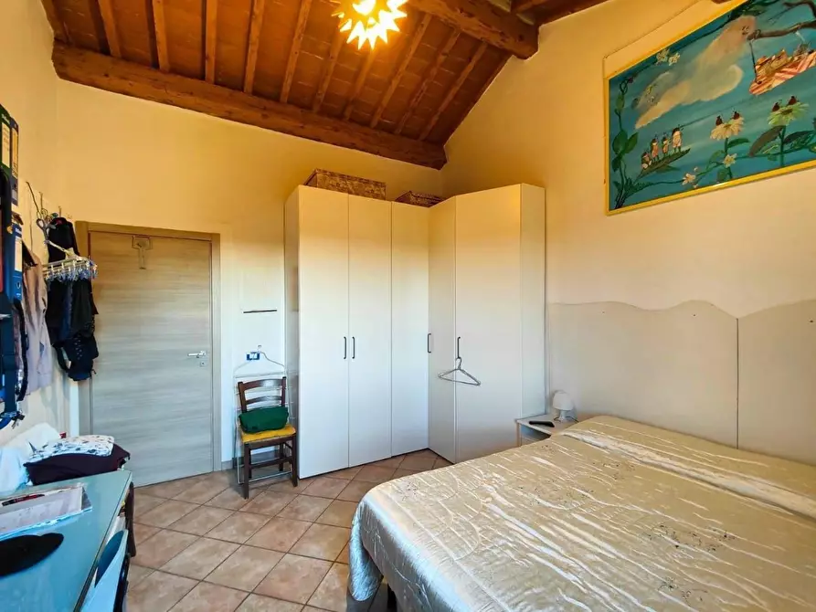 Immagine 14 di Casa colonica in vendita  a Pontedera