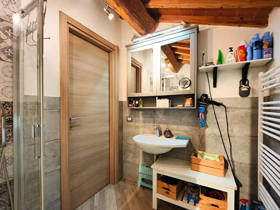 Immagine 24 di Casa colonica in vendita  a Pontedera