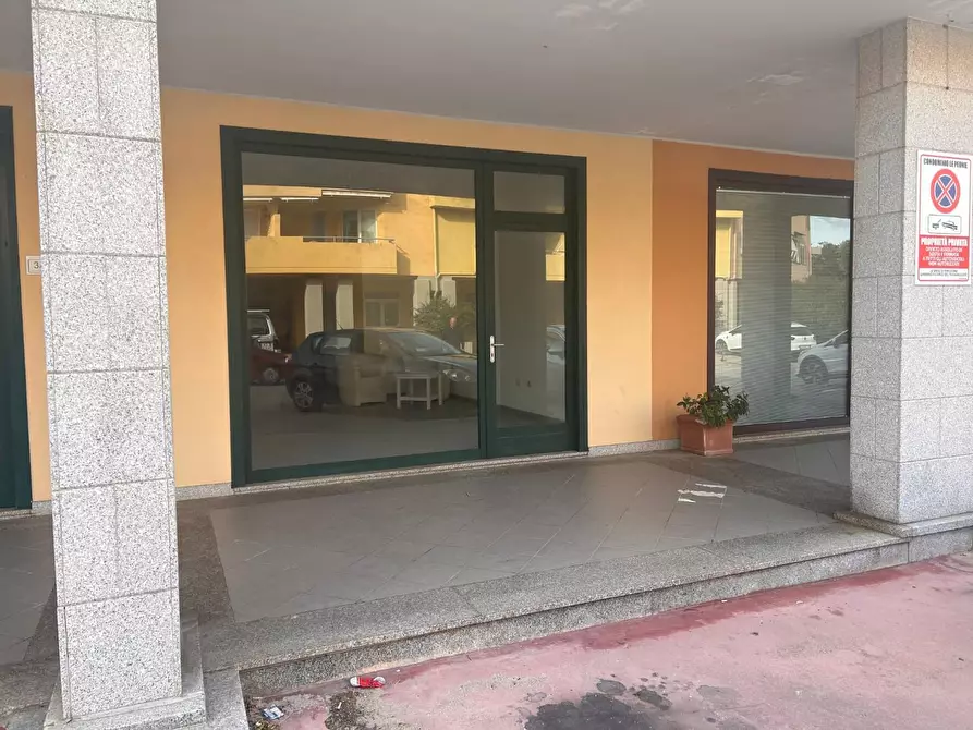 Immagine 1 di Negozio in vendita  a Palau