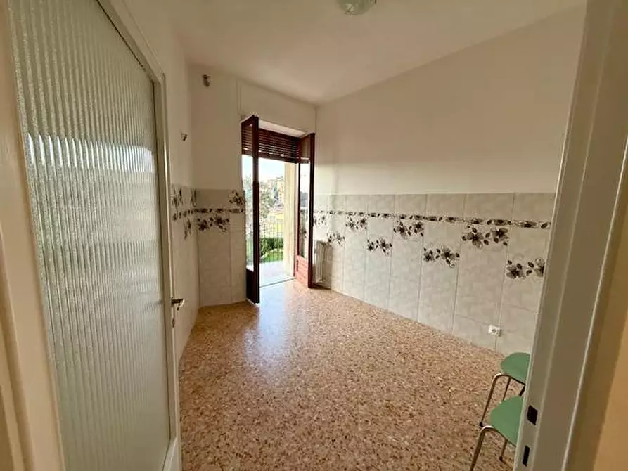 Immagine 6 di Appartamento in vendita  a Siena