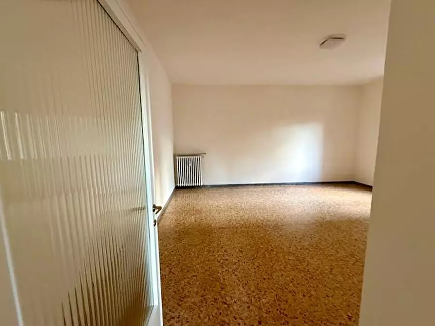 Immagine 20 di Appartamento in vendita  a Siena