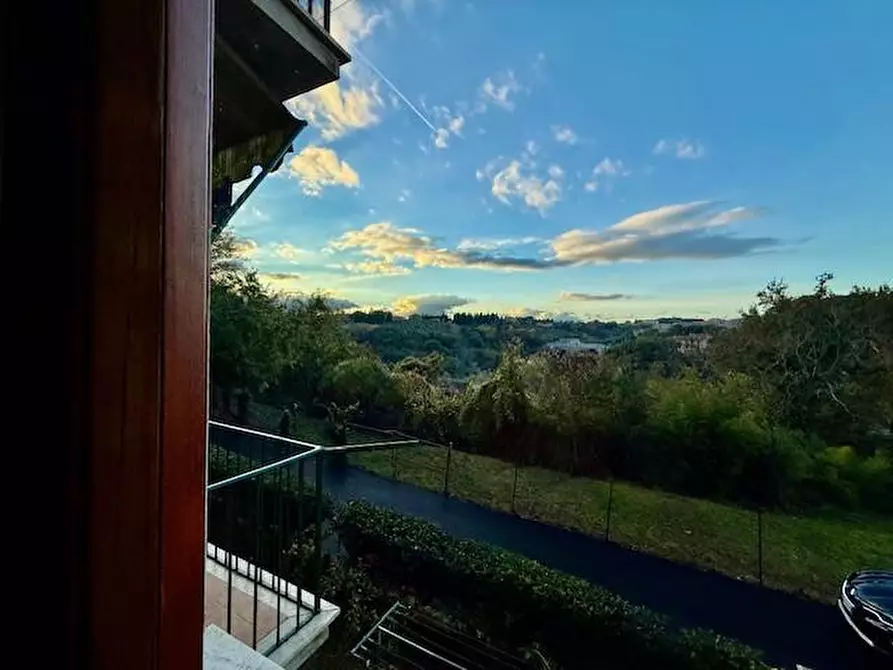 Immagine 3 di Appartamento in vendita  a Siena