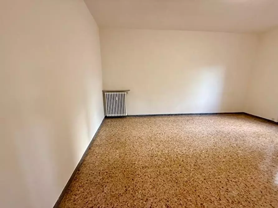 Immagine 22 di Appartamento in vendita  a Siena