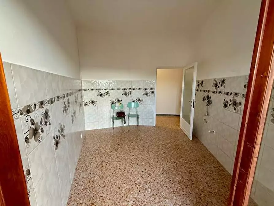 Immagine 12 di Appartamento in vendita  a Siena