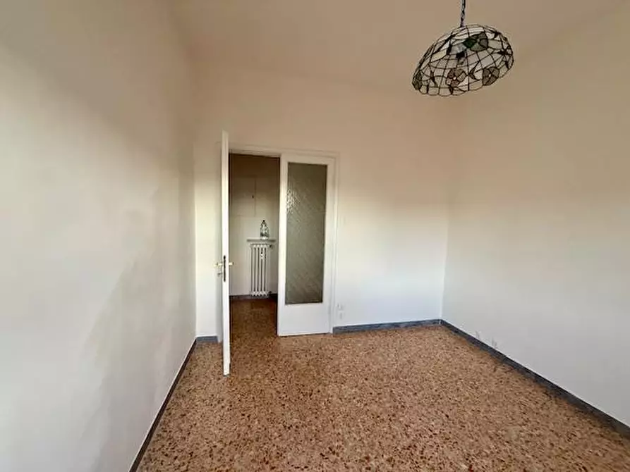 Immagine 4 di Appartamento in vendita  a Siena