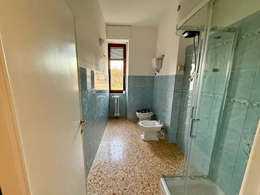 Immagine 15 di Appartamento in vendita  a Siena