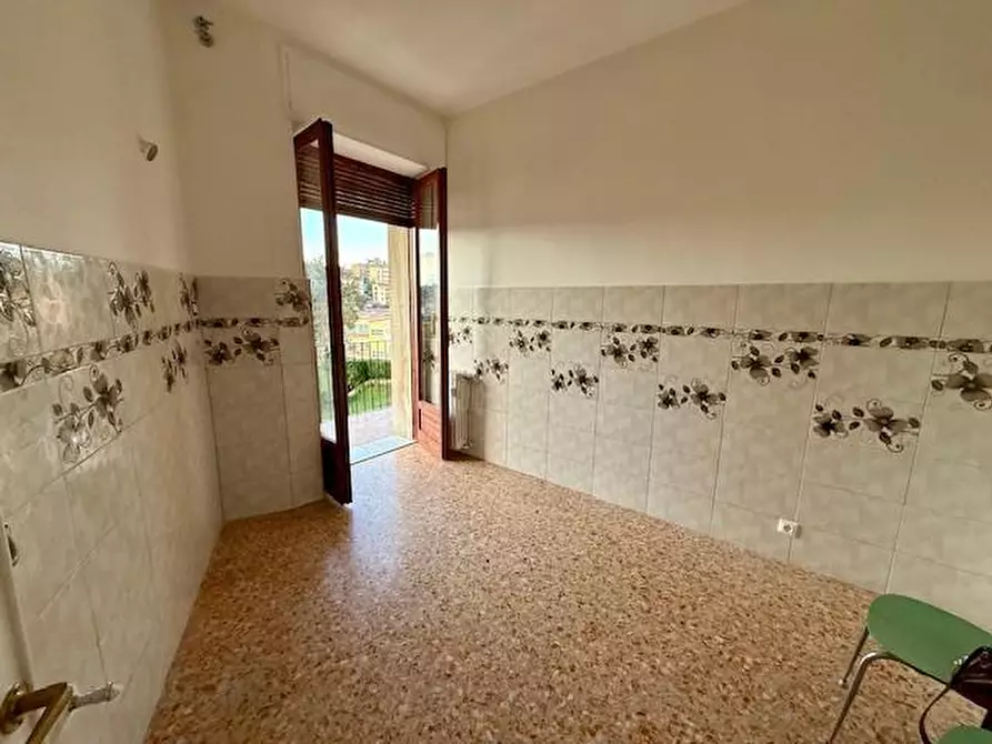 Immagine 8 di Appartamento in vendita  a Siena