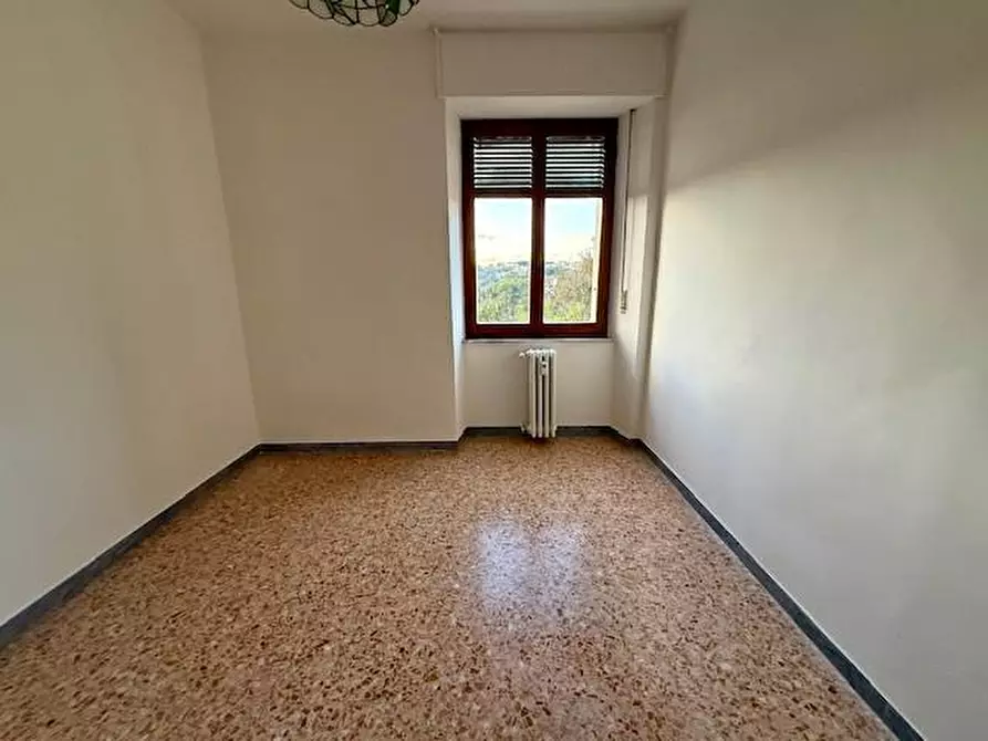 Immagine 2 di Appartamento in vendita  a Siena