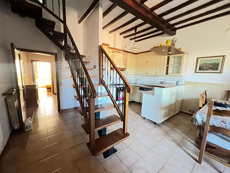 Immagine 11 di Appartamento in vendita  a Poggibonsi