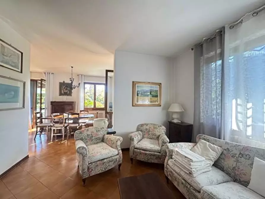 Immagine 8 di Villa in vendita  a Forte Dei Marmi