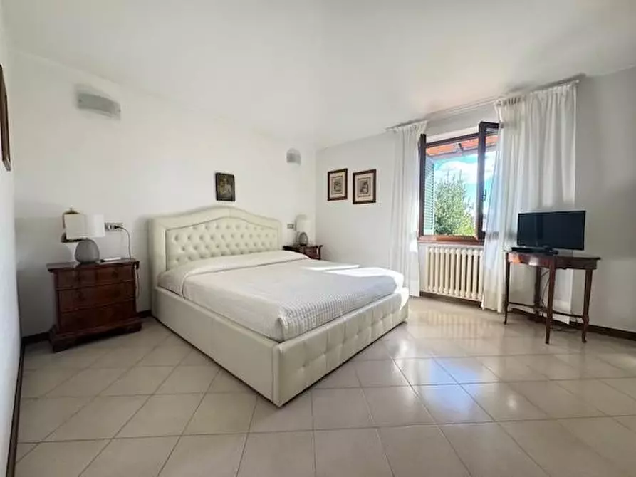 Immagine 21 di Villa in vendita  a Forte Dei Marmi