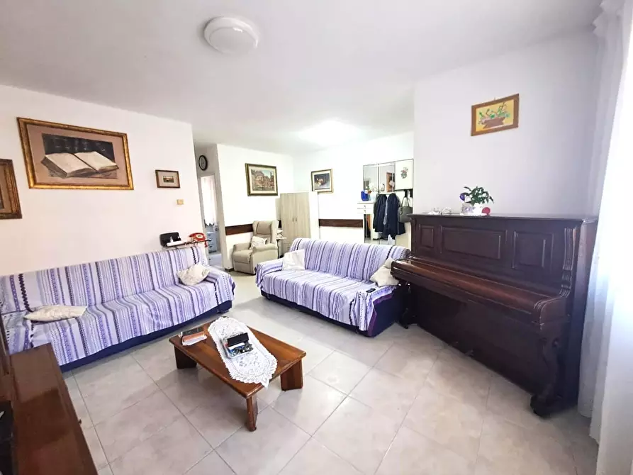 Immagine 5 di Villetta a schiera in vendita  a Forte Dei Marmi