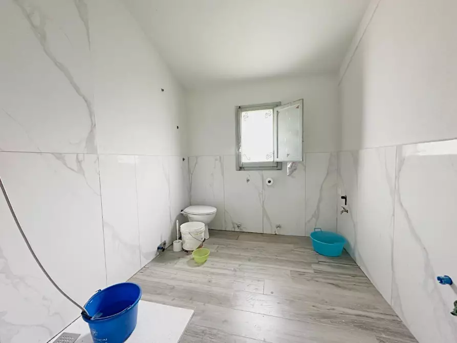 Immagine 13 di Villa in vendita  a Altopascio