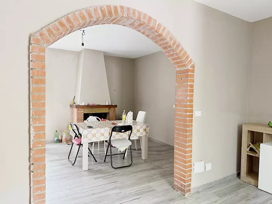 Immagine 3 di Villa in vendita  a Altopascio