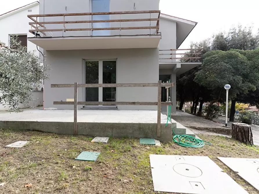 Immagine 38 di Villetta a schiera in vendita  a Vinci