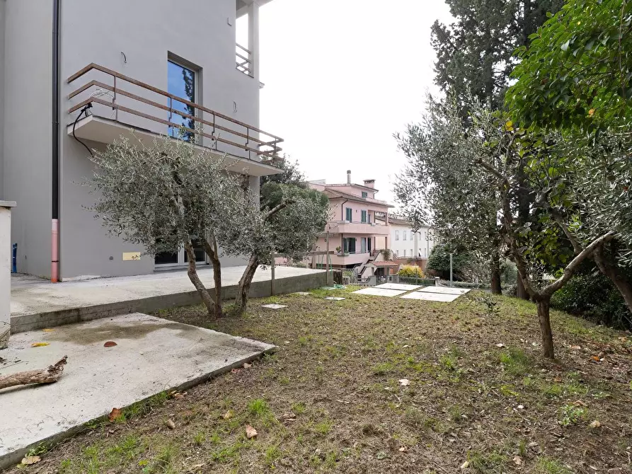 Immagine 41 di Villetta a schiera in vendita  a Vinci