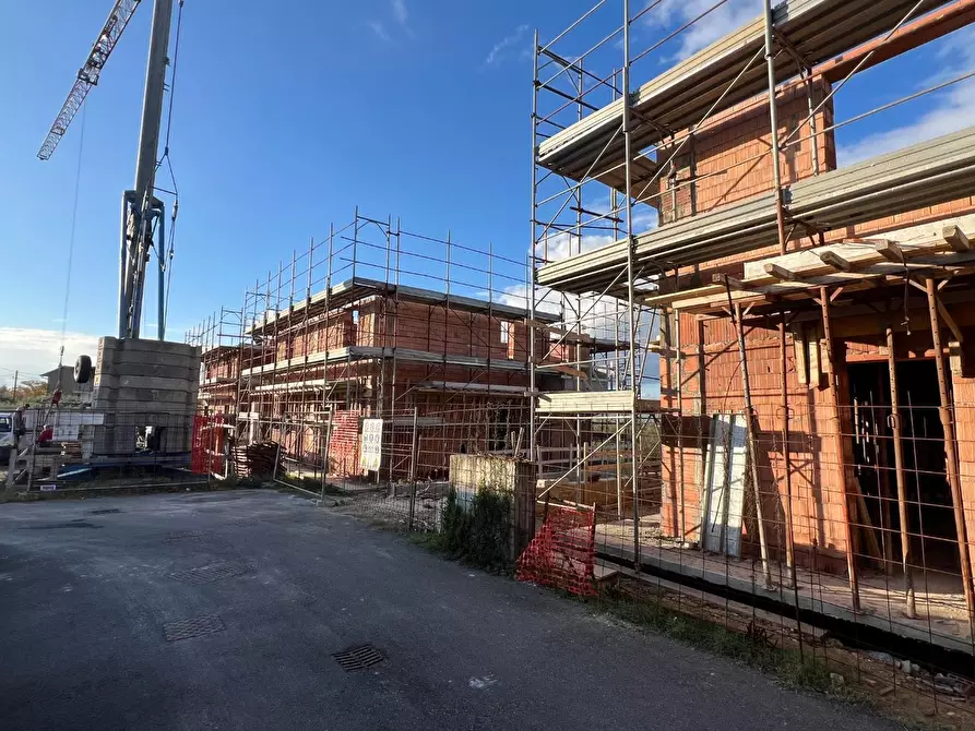 Immagine 7 di Casa bifamiliare in vendita  a Santa Maria A Monte