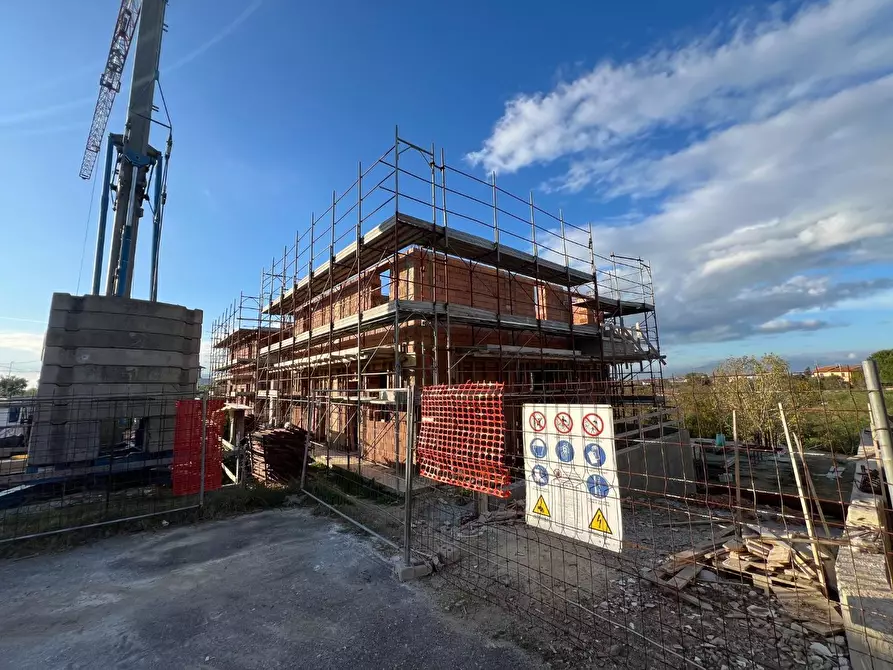 Immagine 5 di Casa bifamiliare in vendita  a Santa Maria A Monte