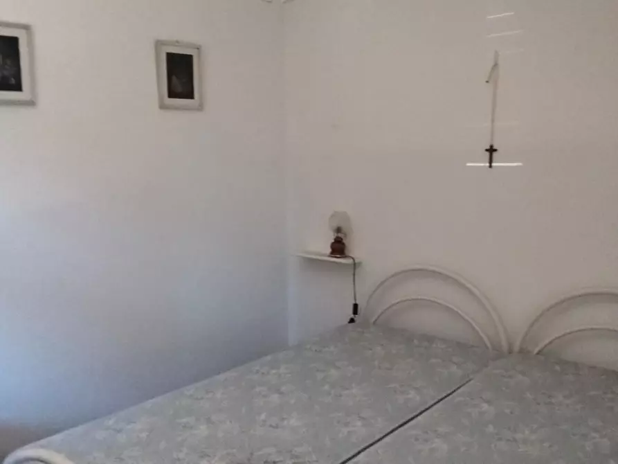 Immagine 10 di Porzione di casa in vendita  a Fivizzano